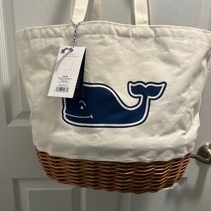 Vineyard vines for target beach bag